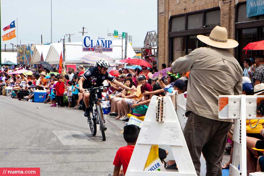 Battle of Flowers Fiesta Parade San Antonio | Nuena Photography