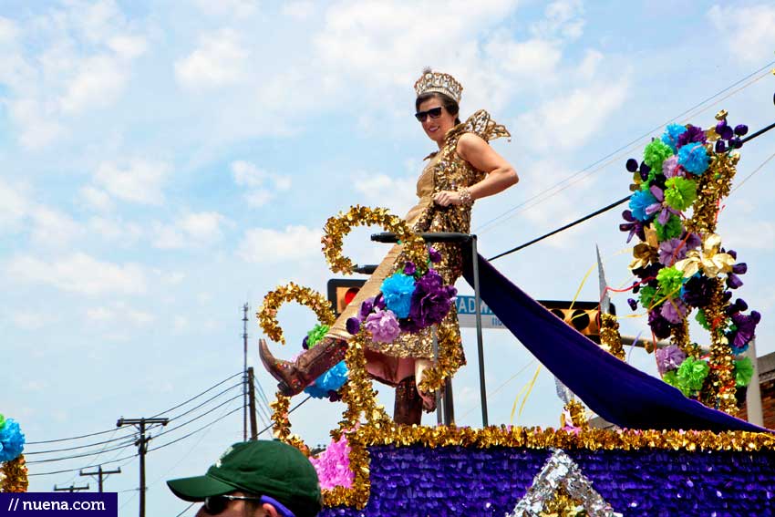 San Antonio - Fiesta Parade | Nuena Photography