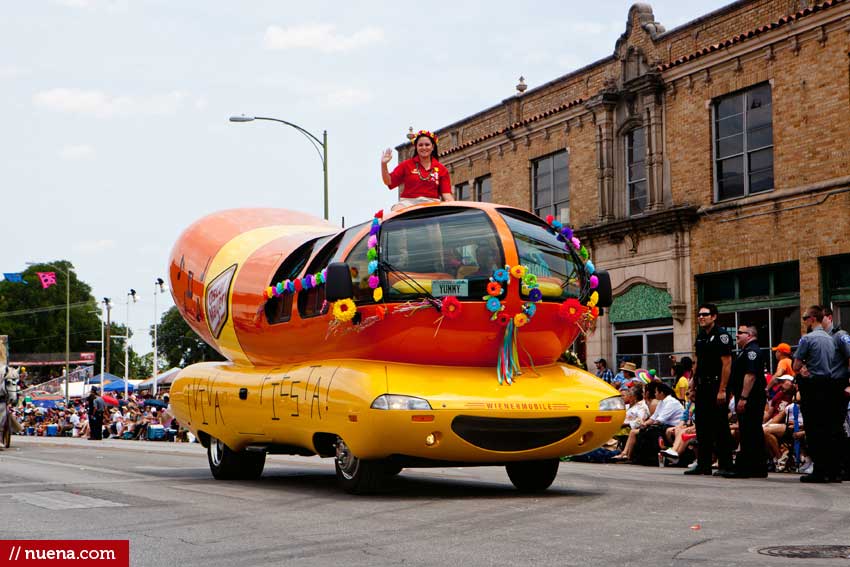 Oscar Mayer Weinermobile - Fiesta Parade San Antonio | Nuena Photography